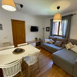 Acogedor Piso En Con Piscina Apartamento Sort
